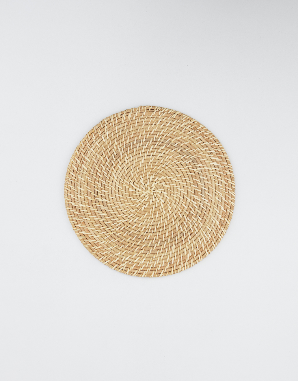Round rattan placemat Image 0