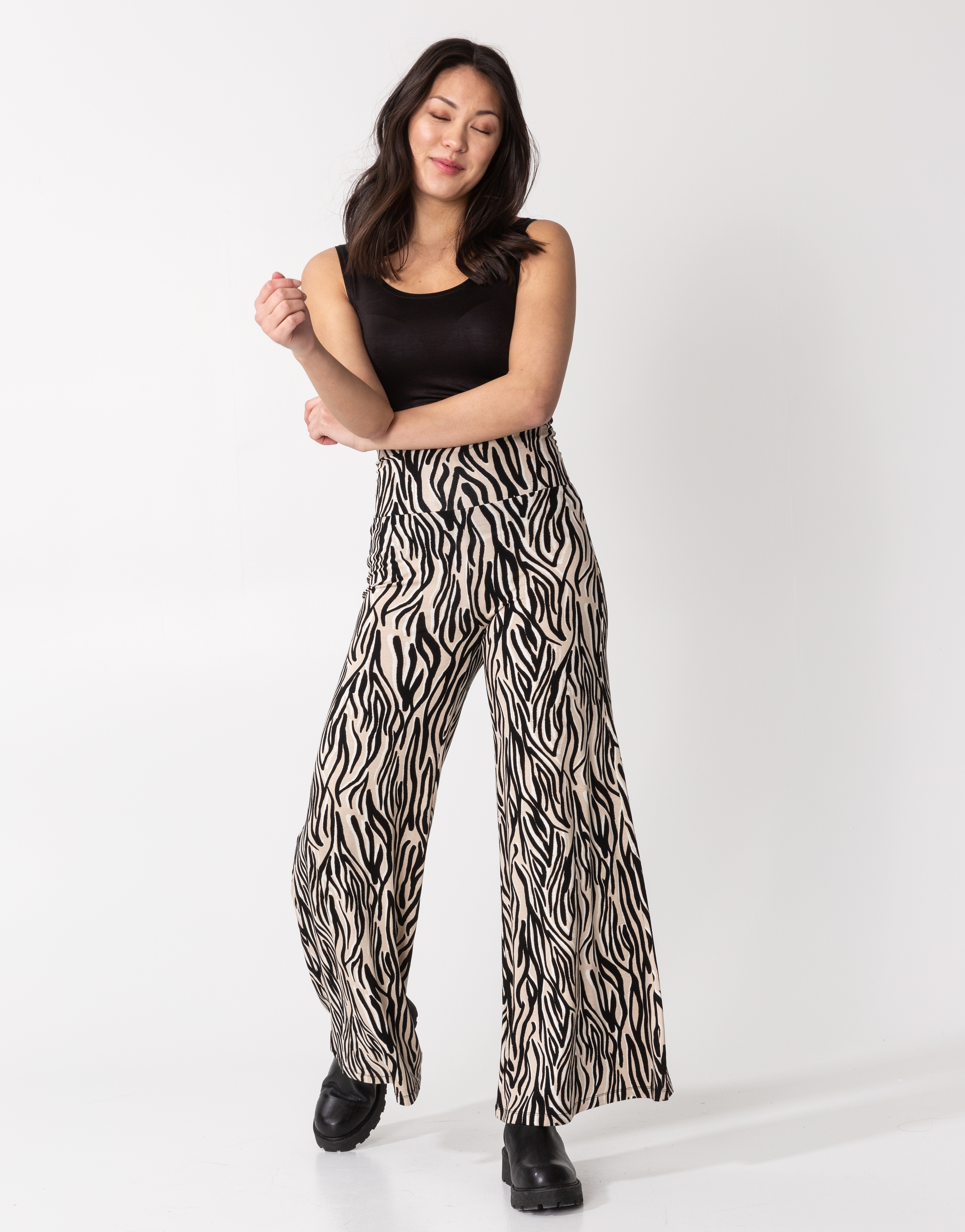 Patterned wide jersey pant thumbnail 1