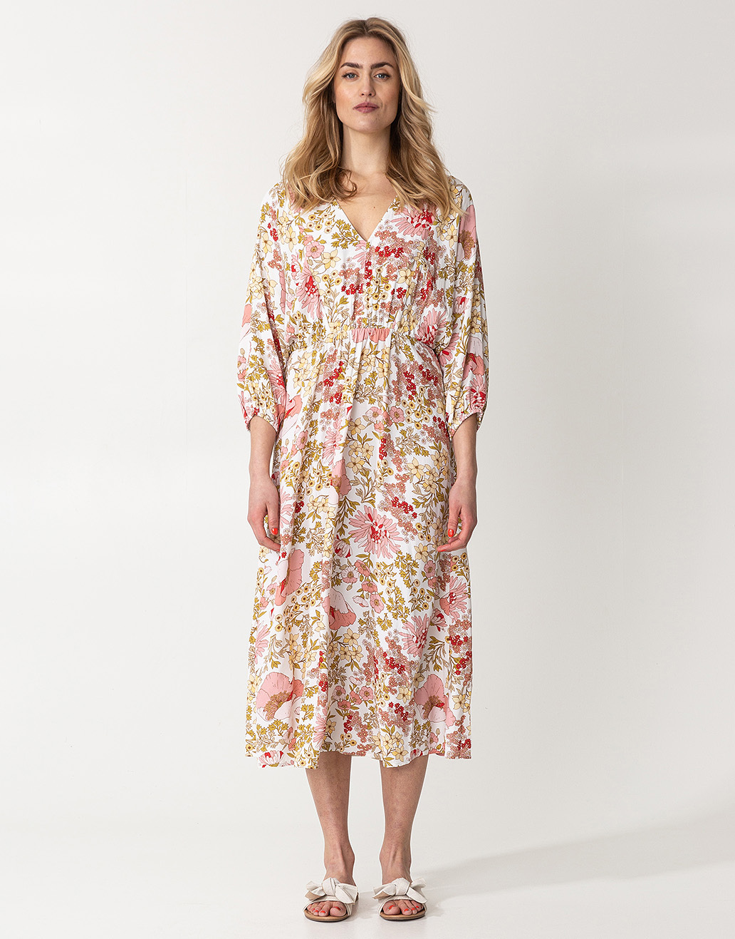 Blommig klänning med lång ärm Image 0