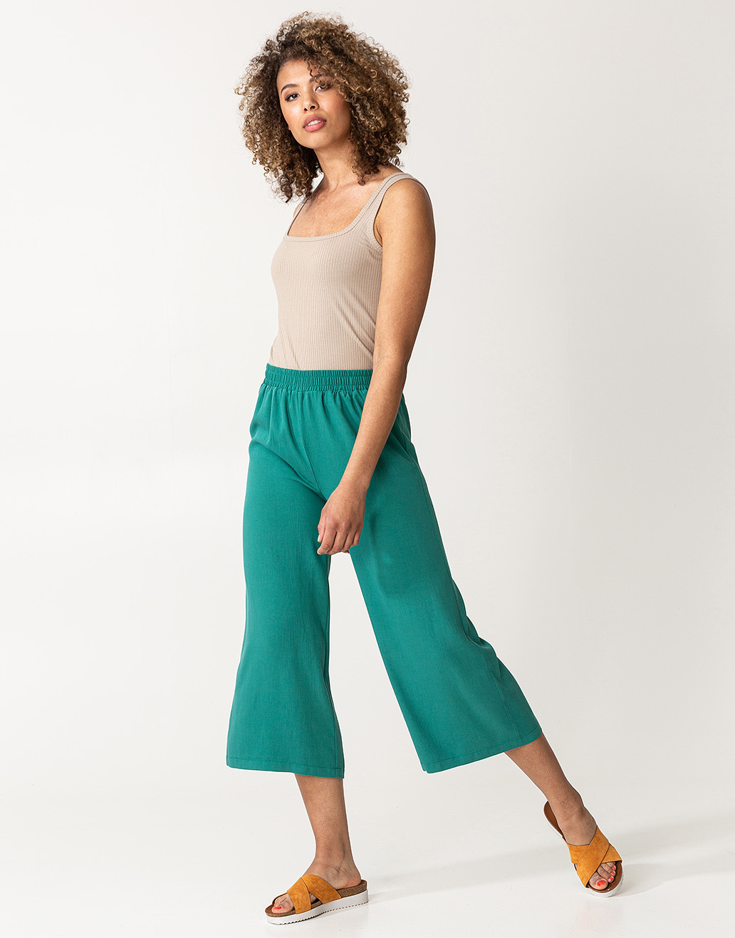 High waist cropped trousers Image 0