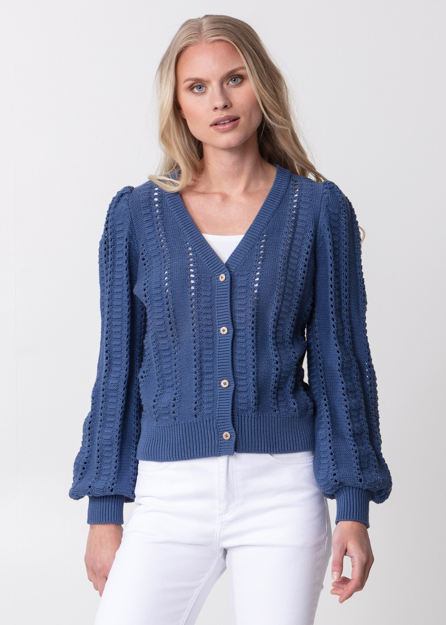 Knitted cardigan with buttons thumbnail 1