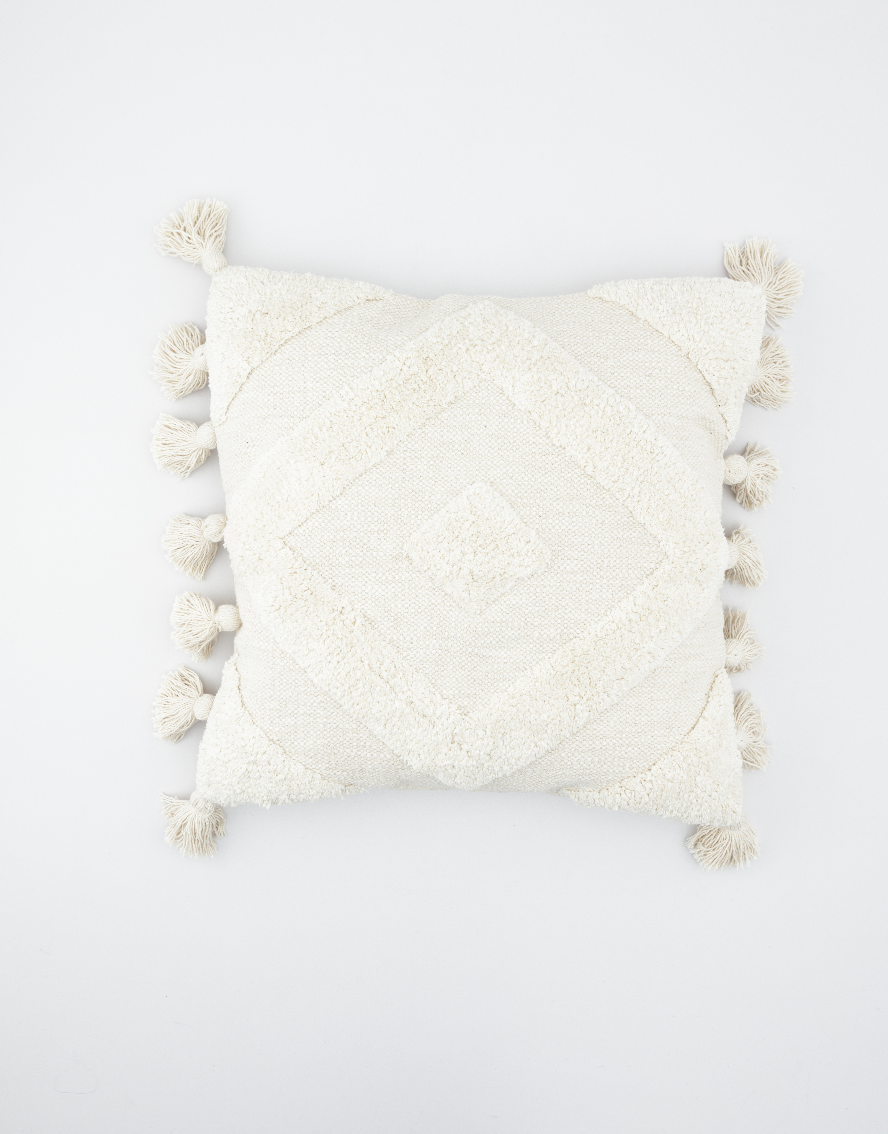 Cushion with tassels Image 0