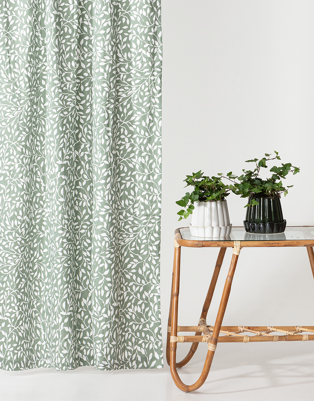 Leaf print linen blend curtain Image 0