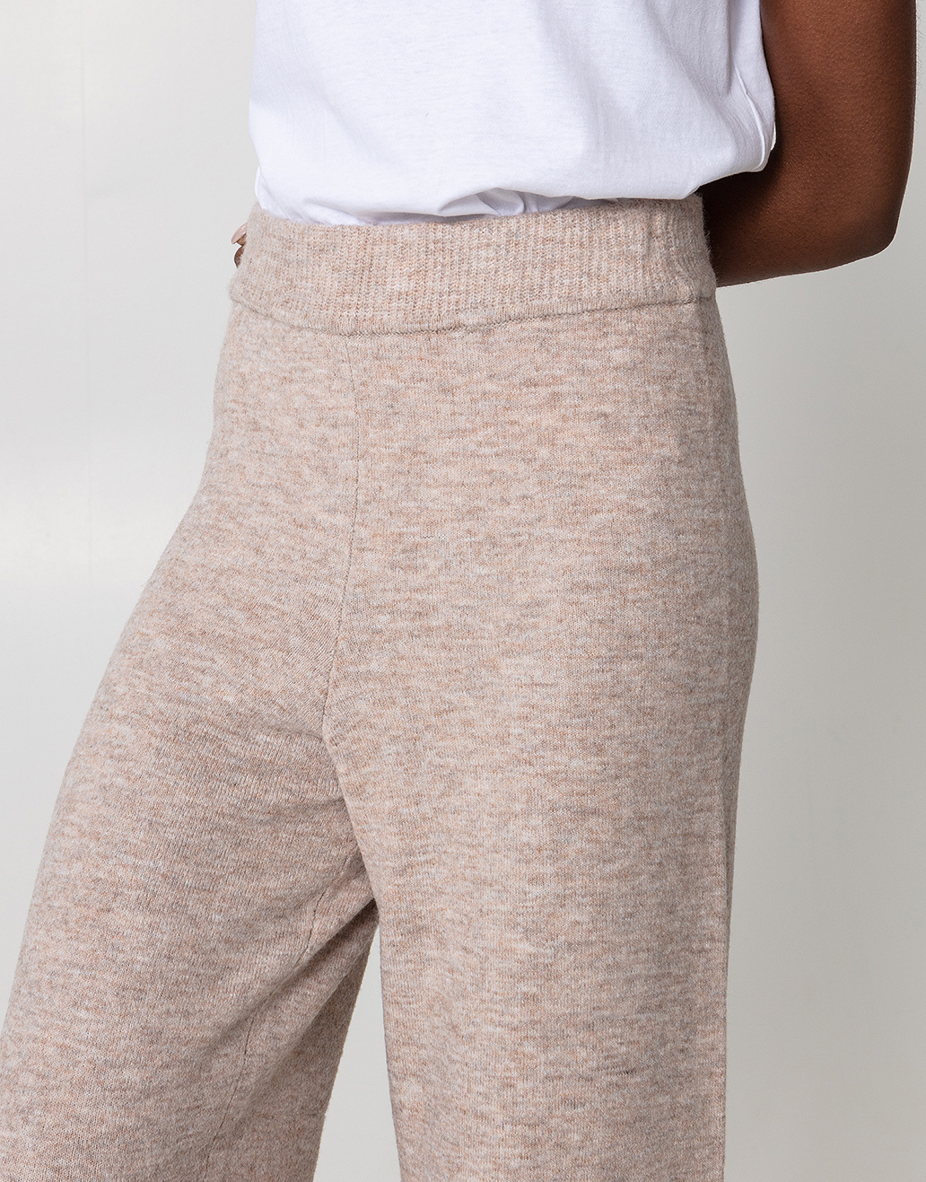 Soft knitted beige trouser thumbnail 5
