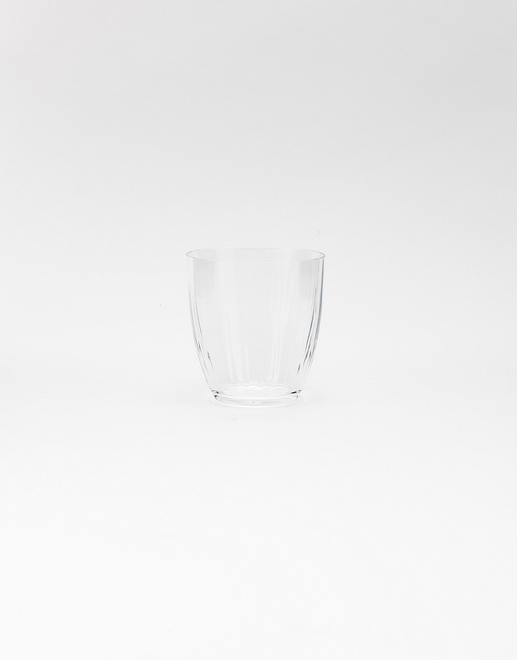 Vattenglas med vågig struktur Image 0