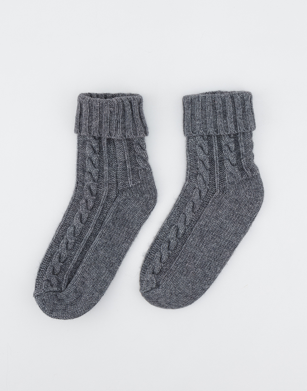 Cable knit socks thumbnail 0