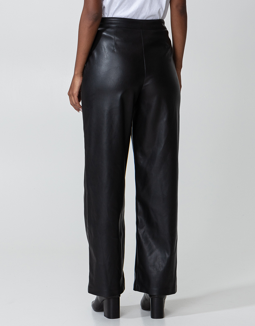 Faux leather trousers thumbnail 4