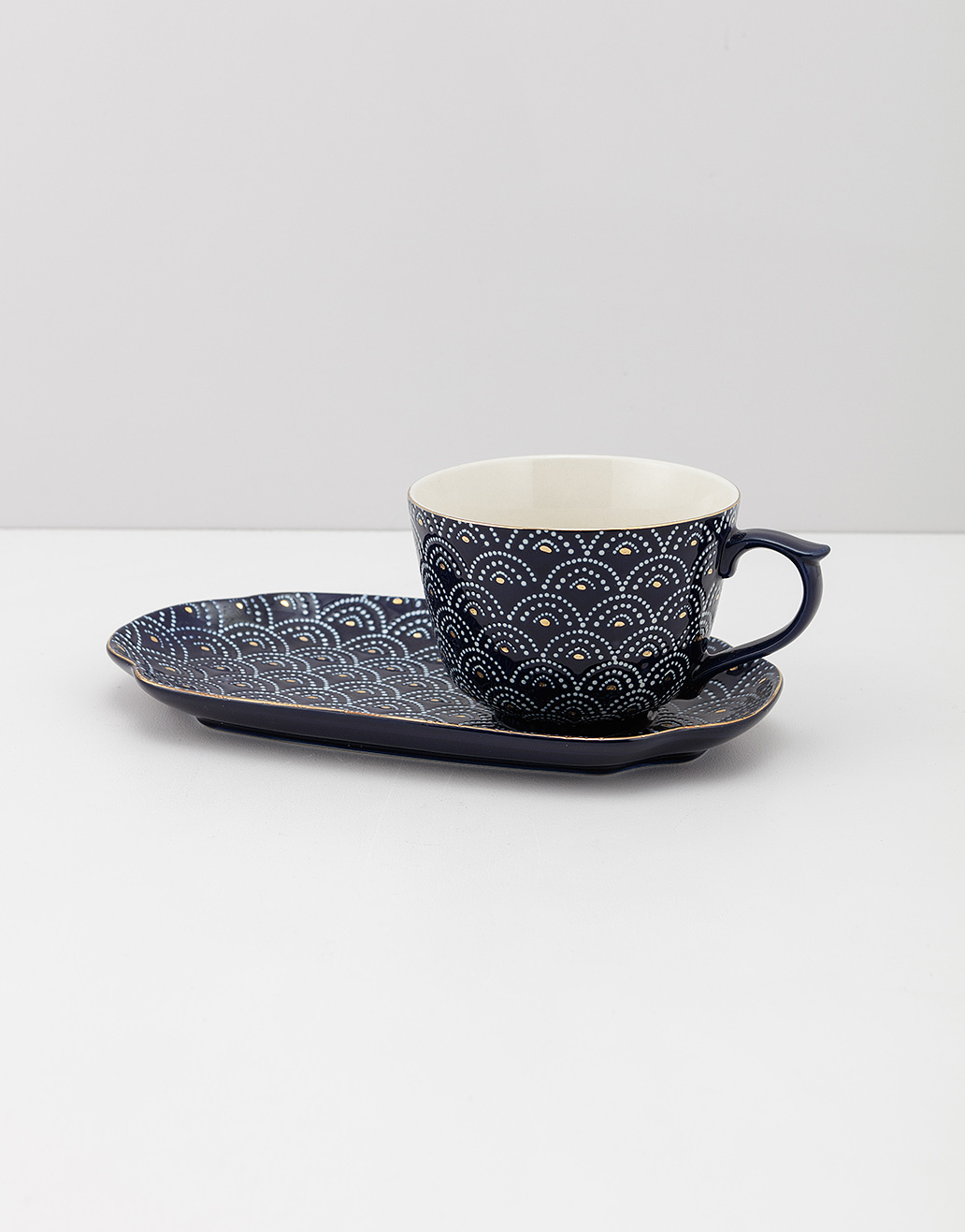 Cup with saucer Image 0
