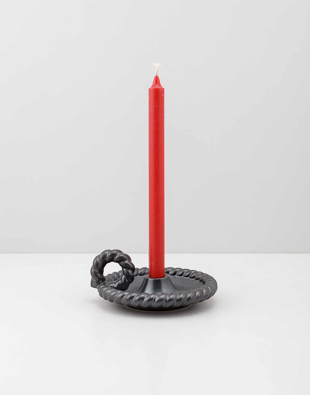 Chamberstick candle holder Image 0
