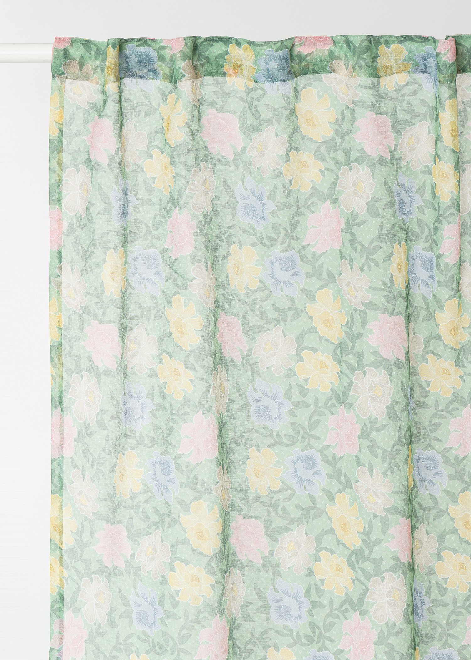 Patterned curtains Image 0