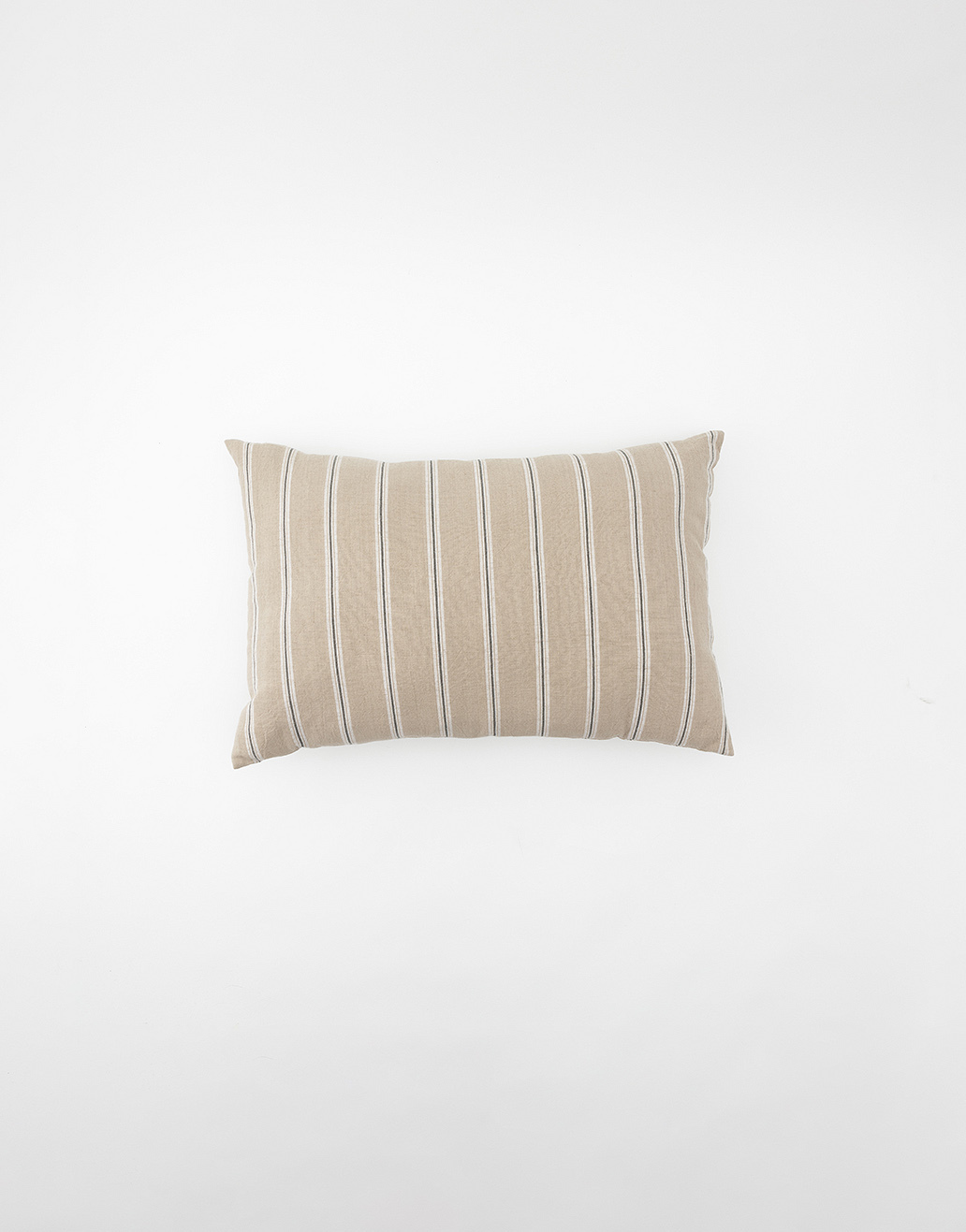 Striped cushion Image 0