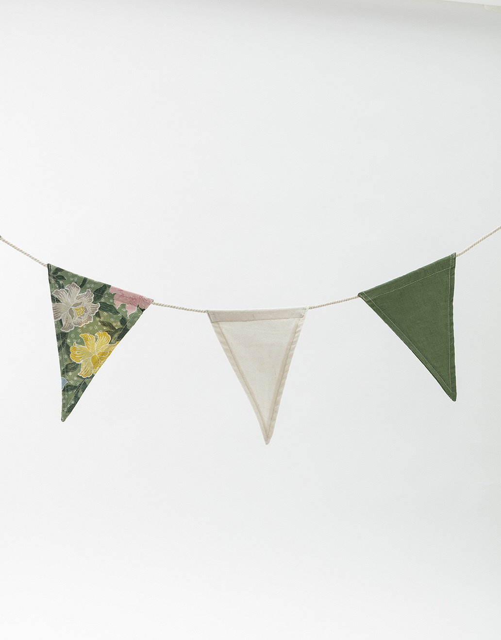 Floral cotton bunting Image 0