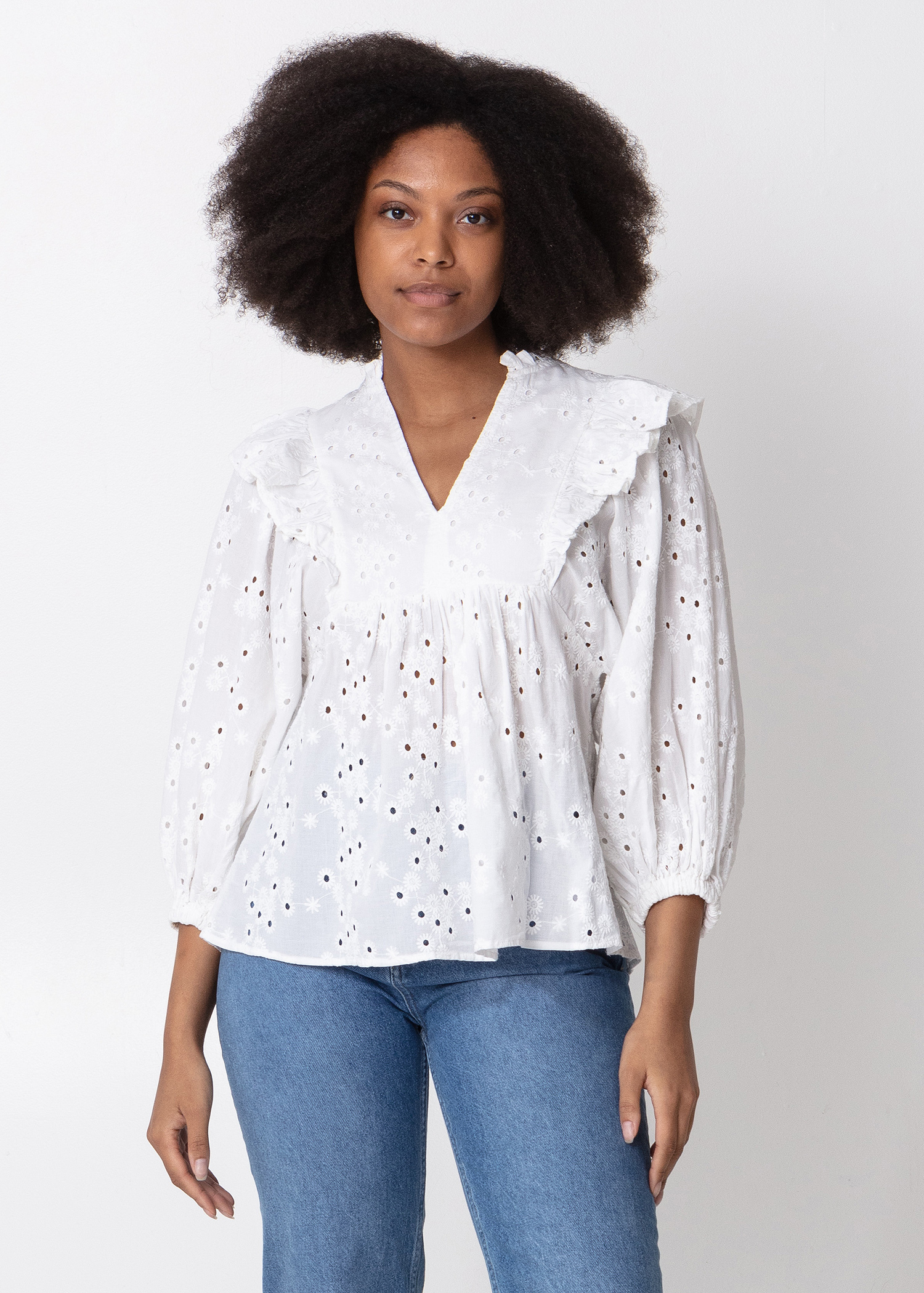 Blouse in broderie anglaise Image 0