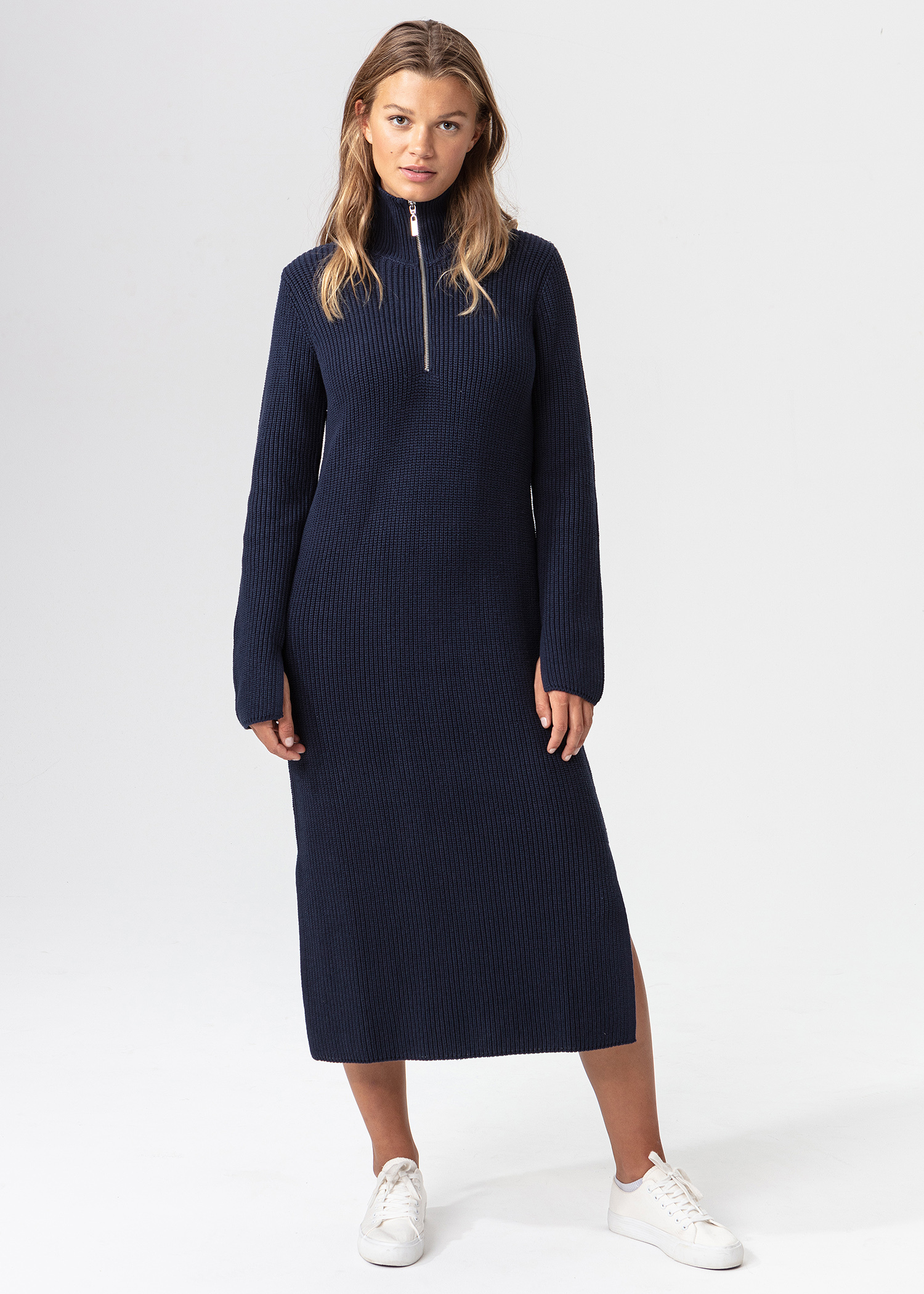 Long knitted dress with collar thumbnail 0
