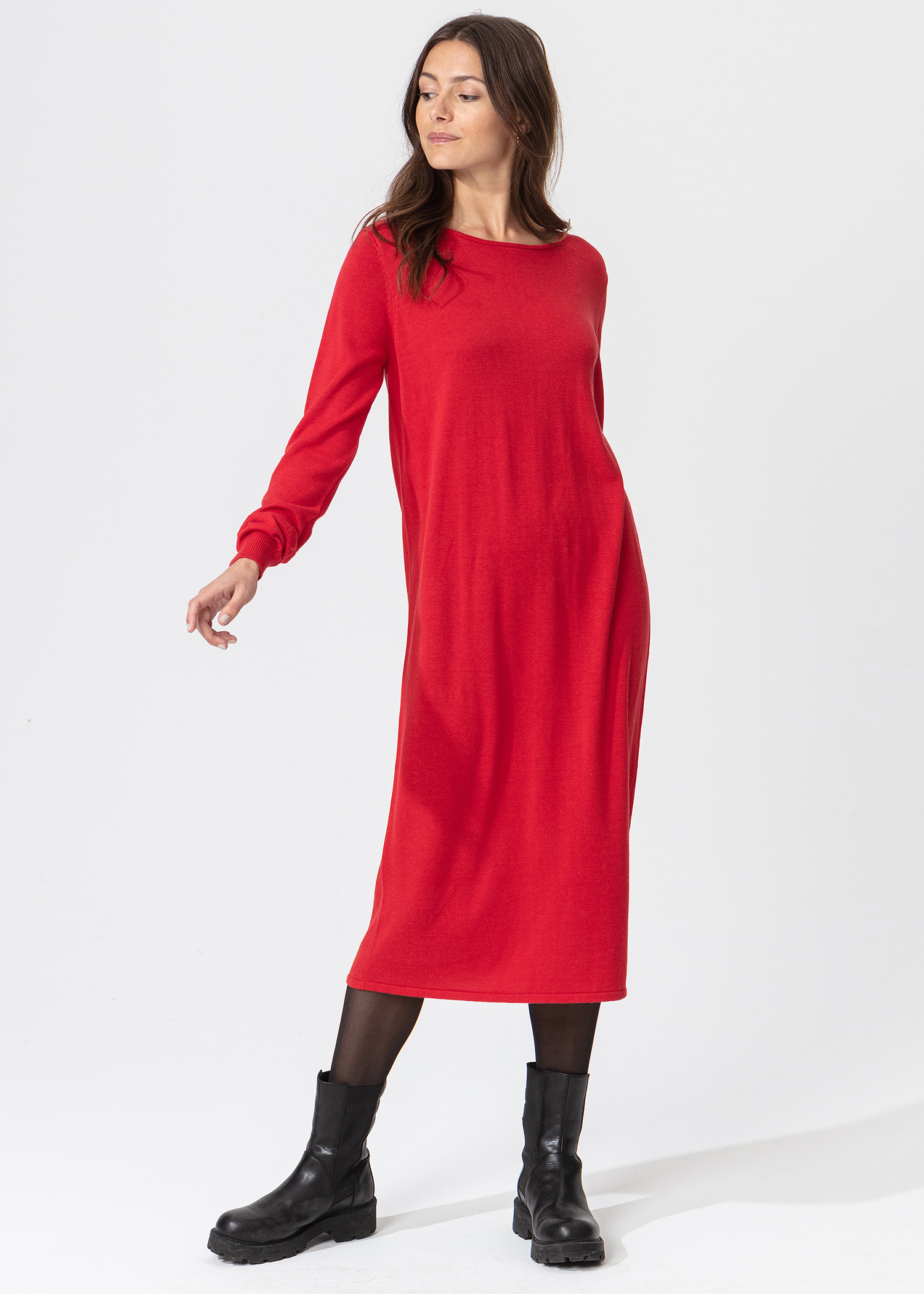 Knitted long sleeved dress Image 0