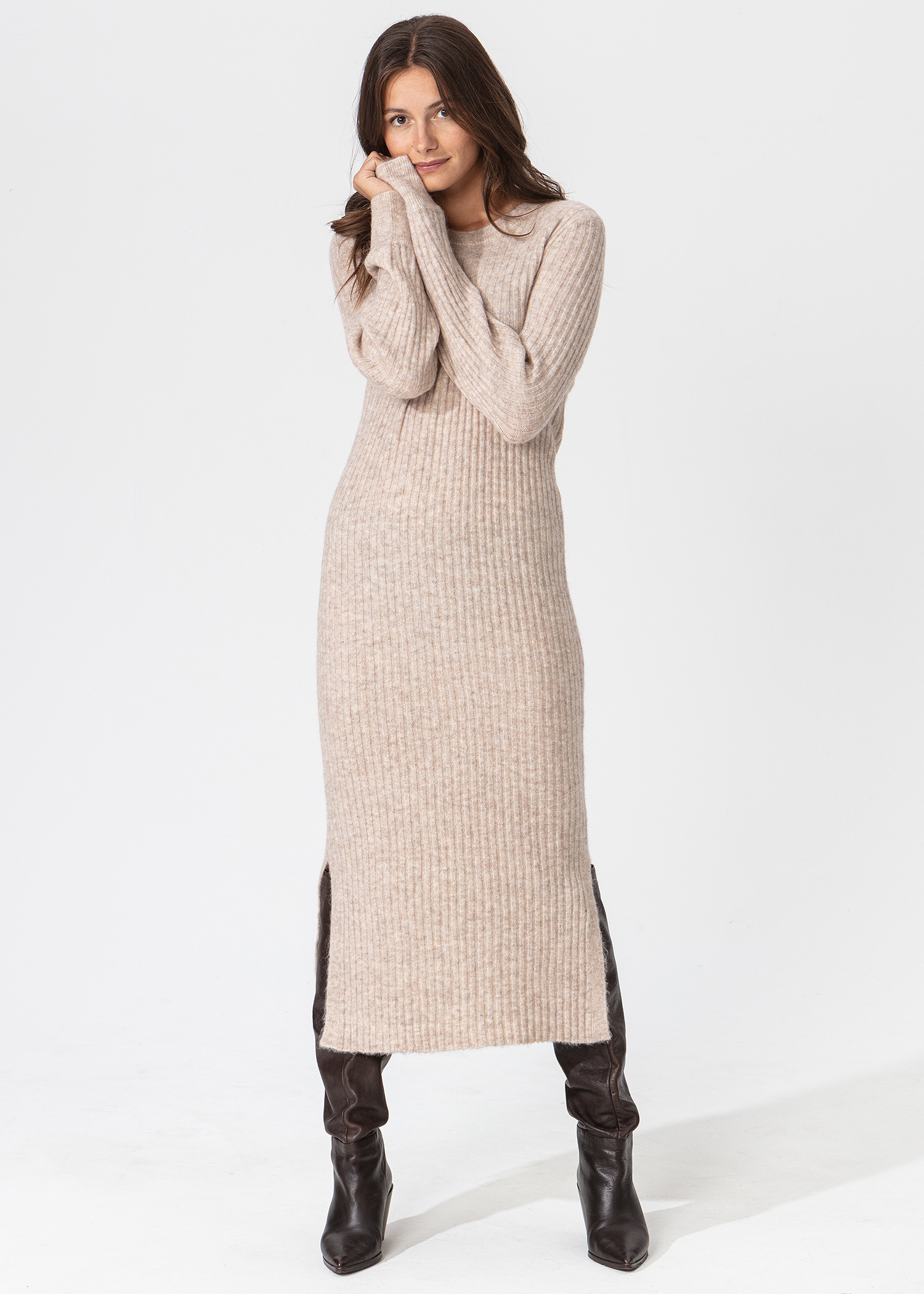 Beige knitted dress Image 0
