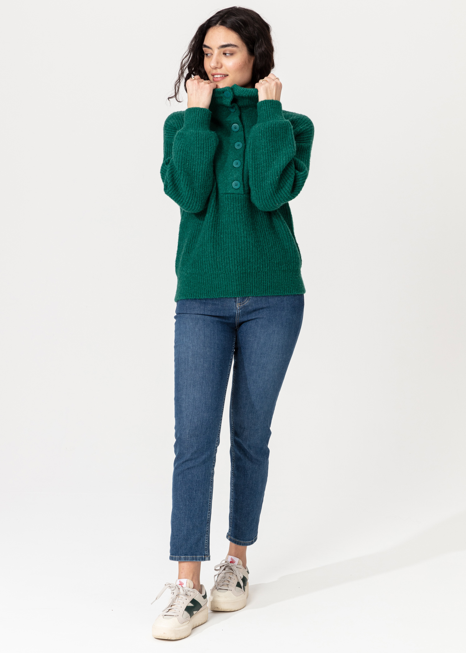 Green knitted sweater thumbnail 3