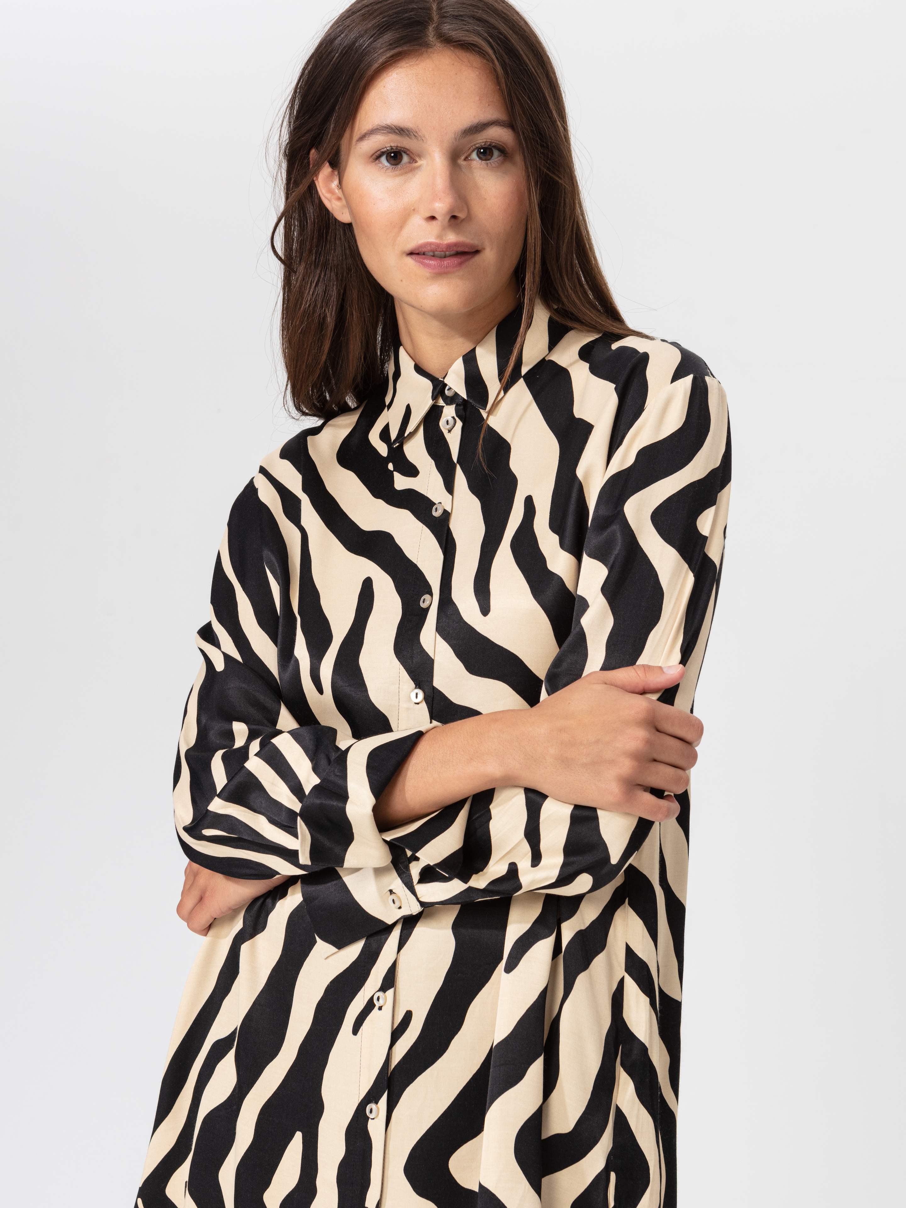 Zebra patterned shirt Image 0