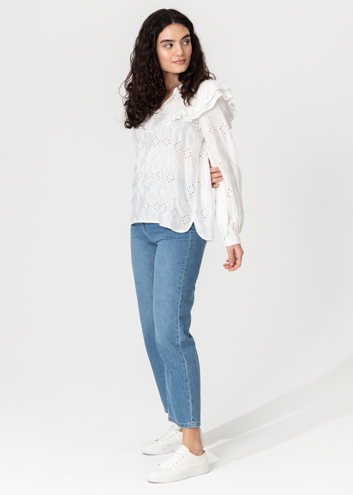 Broderie anglaise blouse thumbnail 3