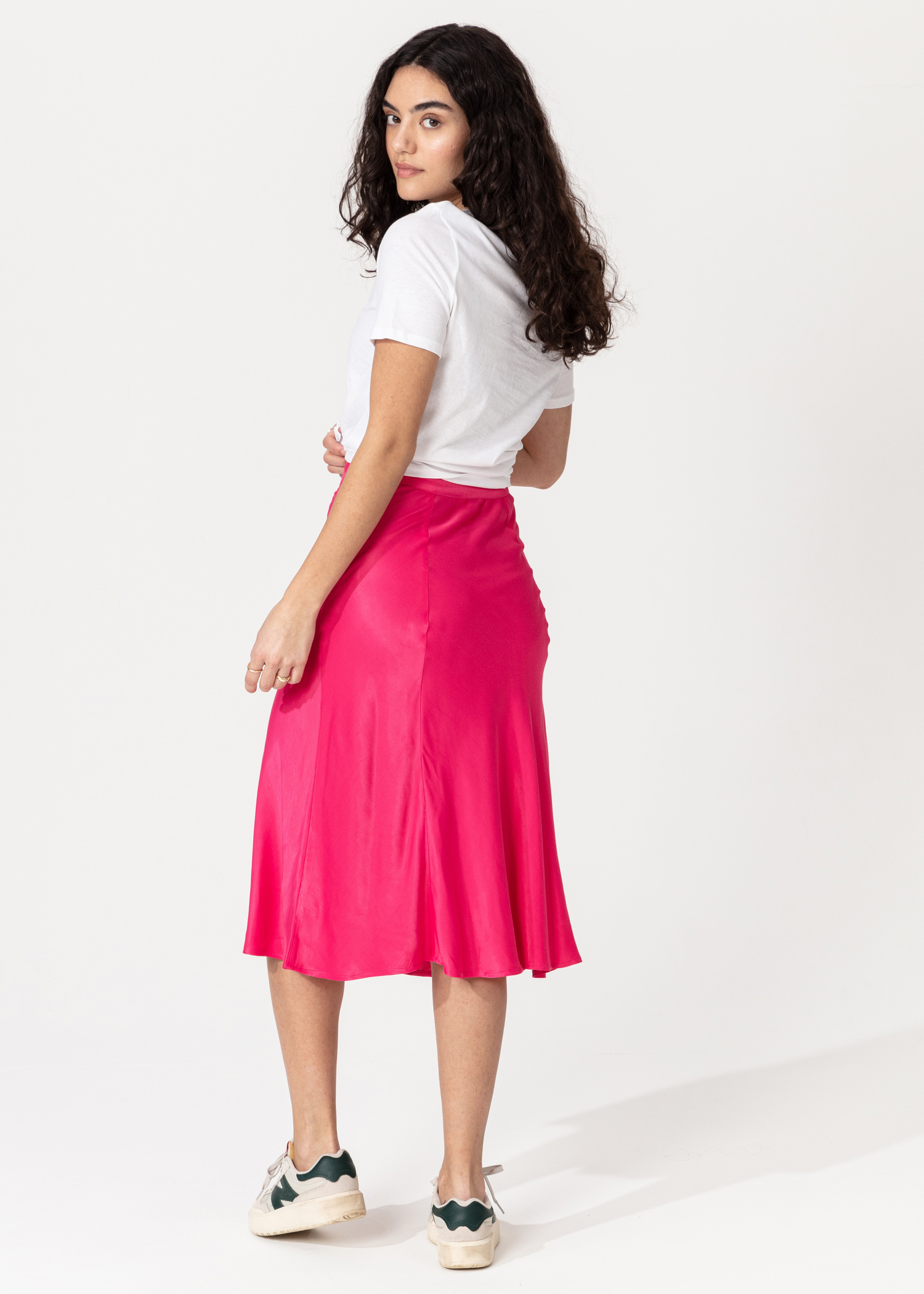 Pink skirt with slit thumbnail 4