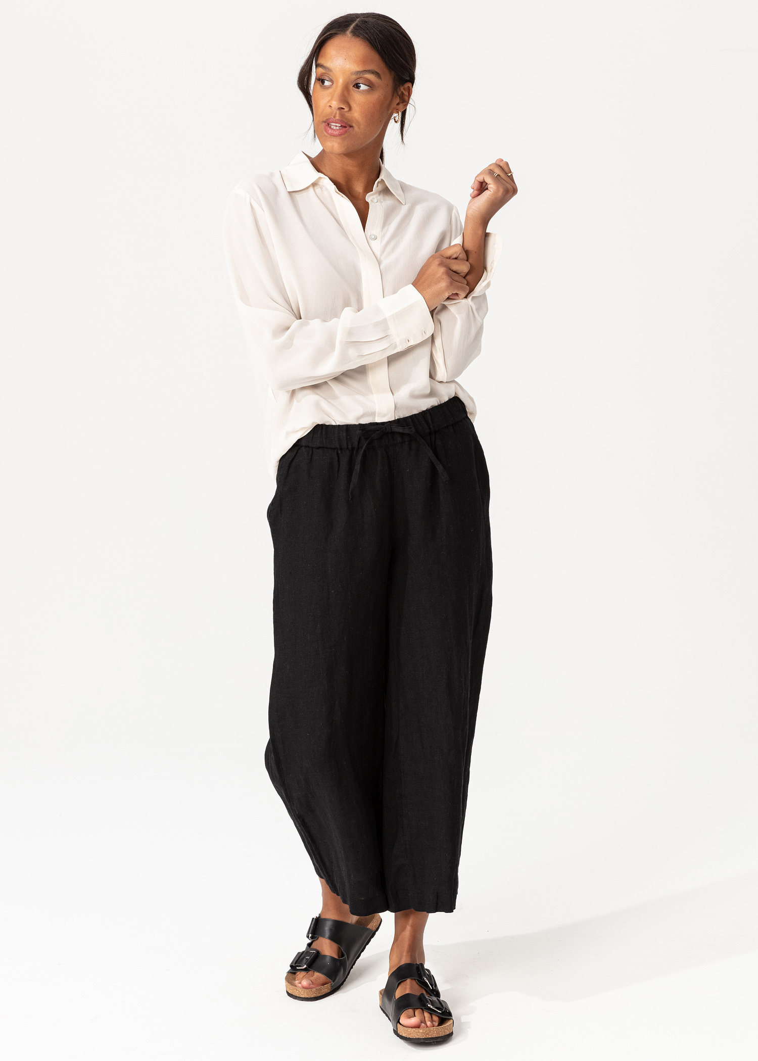 Cropped linen trousers Image 0