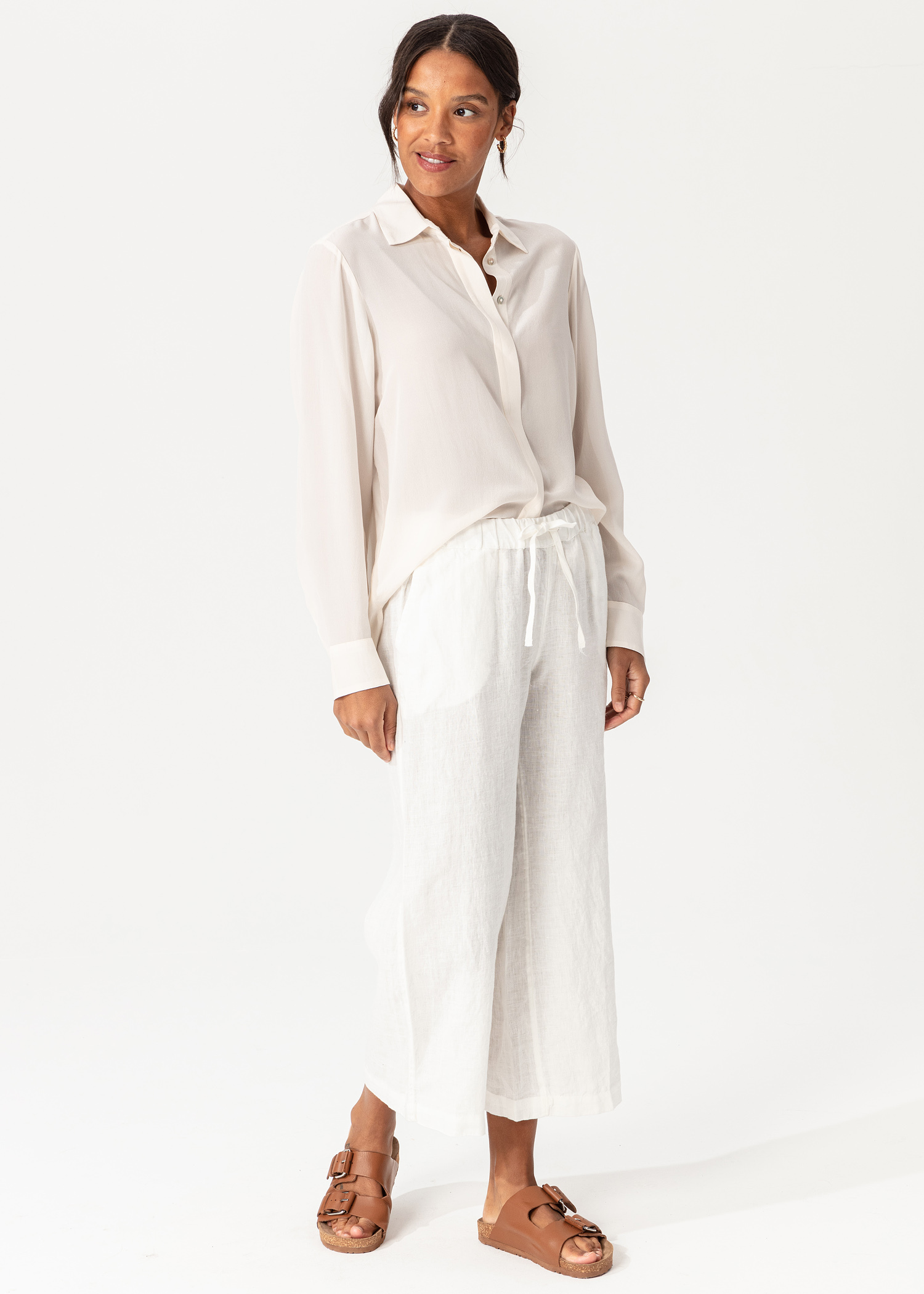Cropped linen trousers Image 0