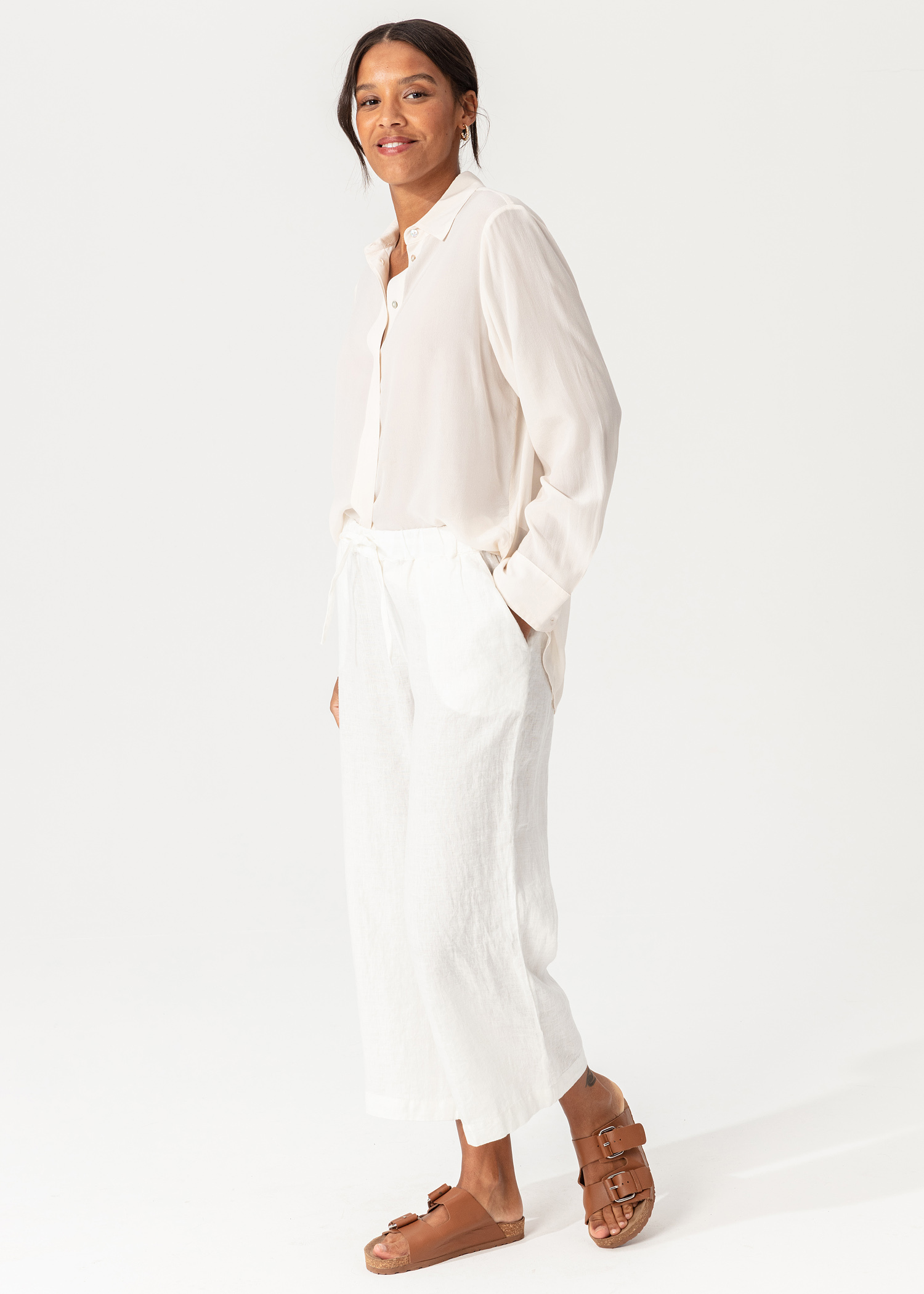 Cropped linen trousers thumbnail 1