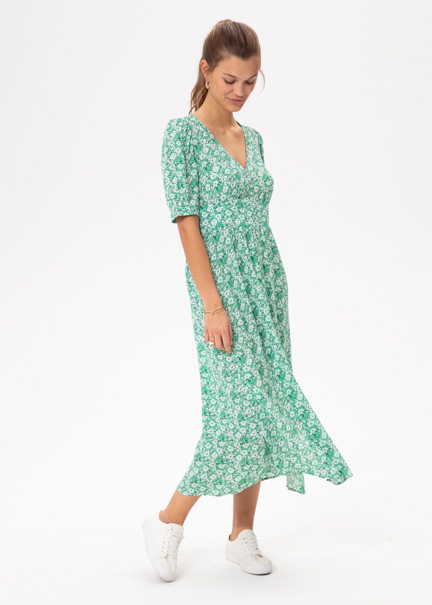 Kurzärmliges Kleid mit Muster Image 0