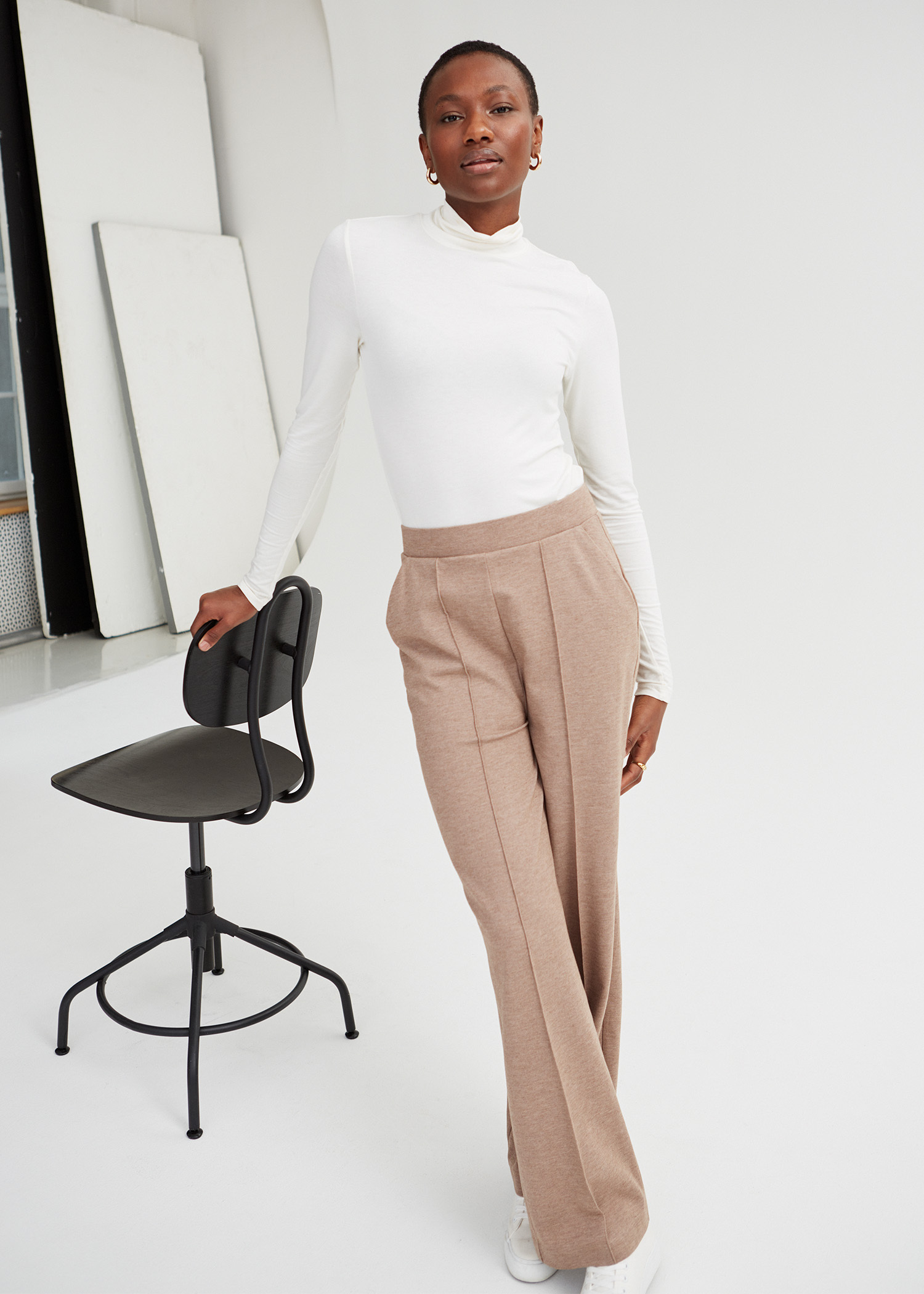 Beige wide trousers thumbnail 4