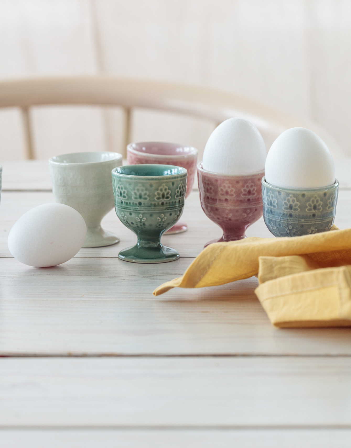Stoneware egg cup thumbnail 1