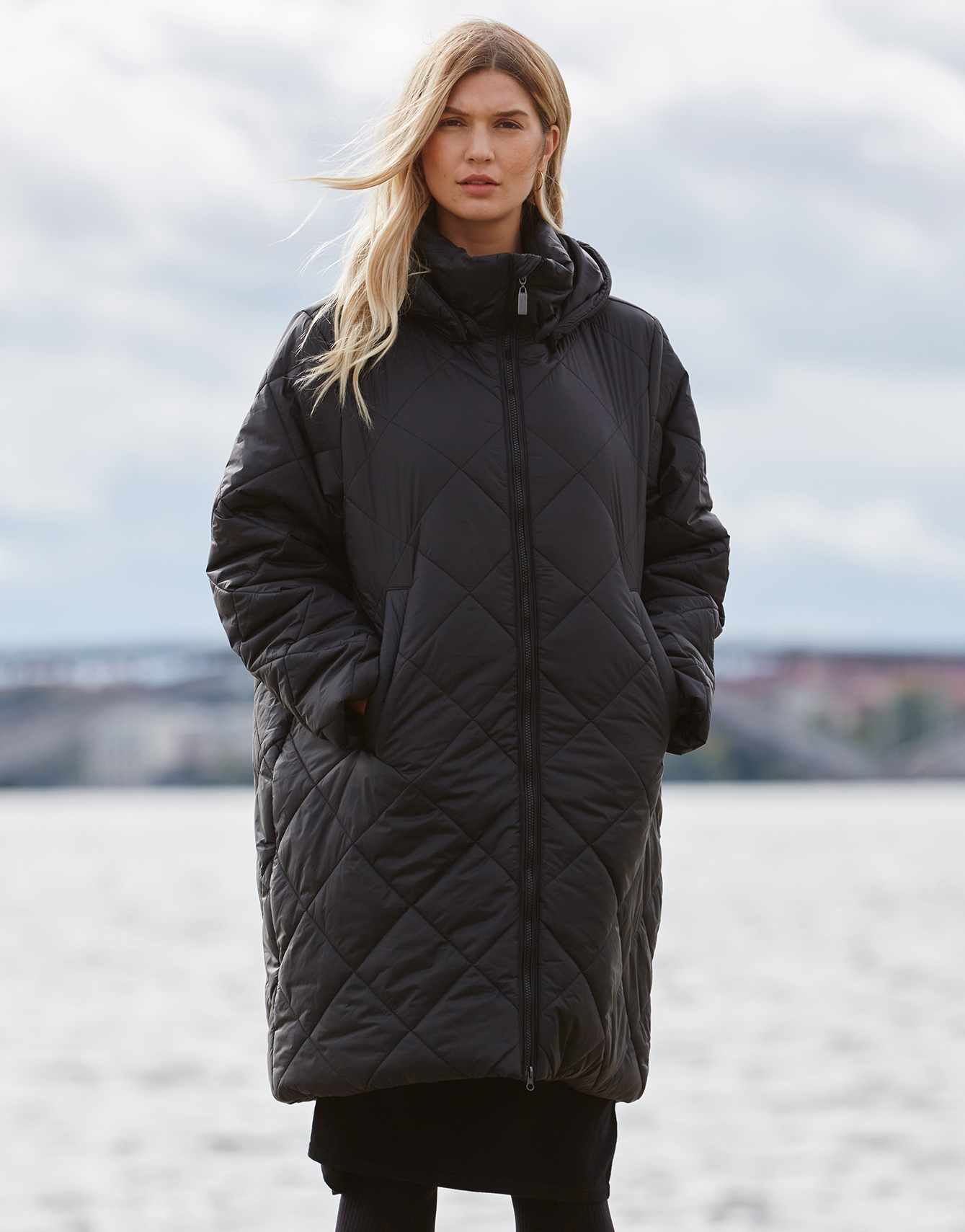 Solid hooded puffer jacket thumbnail 1