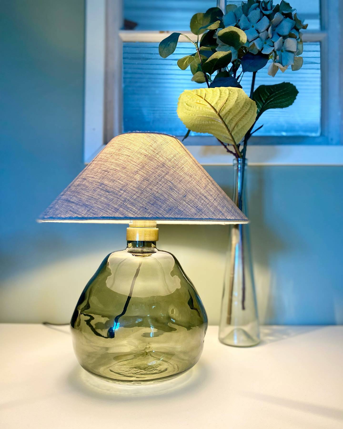 Handgjord bordslampa i glas thumbnail 1