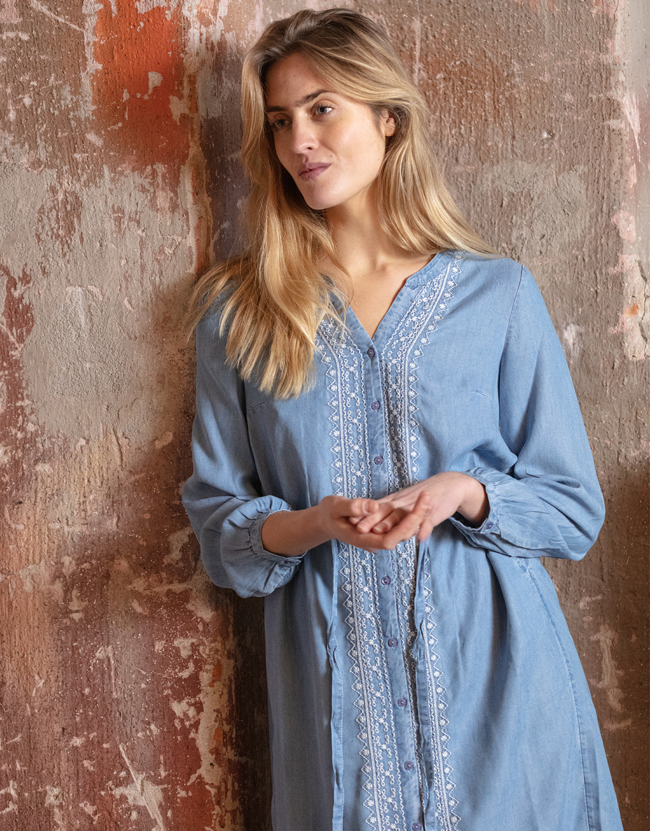 Light blue embroided tunic Image 0